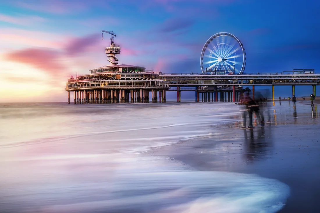 Scheveningen in zacht avondlicht